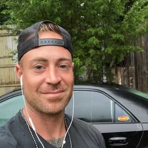 Meet your Posher, Aris